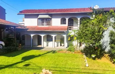 Casa com 3 quartos à venda no Iririú, Joinville 