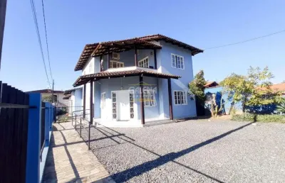 Casa com 2 quartos à venda no Iririú, Joinville 