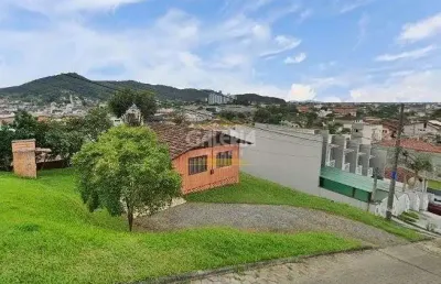 Terreno à venda no Iririú, Joinville 