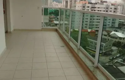 Excelente apartamento no condomínio grand valley na rua dr paulo cesar 137 em icaraí.