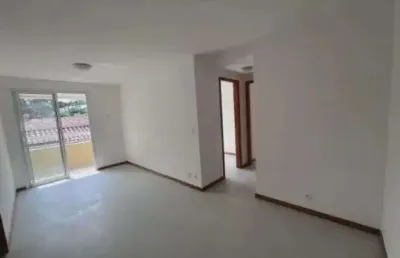 Excelente apartamento no condomínio portal de itaipu
