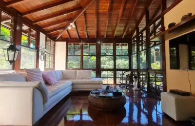 Excelente casa no condominio grotão em itaipu - niterói