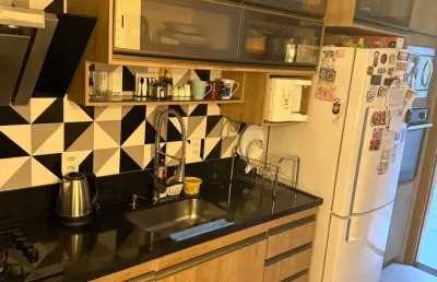 Excelente cobertura linear para locação no condomínio chácara pendotiba.