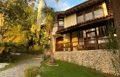 Excelente casa em condomínio fechado em camboinhas - niterói.