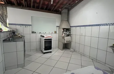 Casa com 2 quartos à venda na Rua Rouxinol, 305, Jardim das Gaivotas, Caraguatatuba