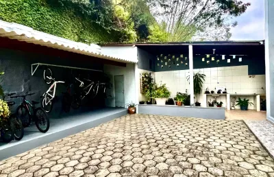 Ótimo apartamento com 1 quarto, 1 banheiro, 1 vaga, na martim de sá em caraguatatuba-sp
