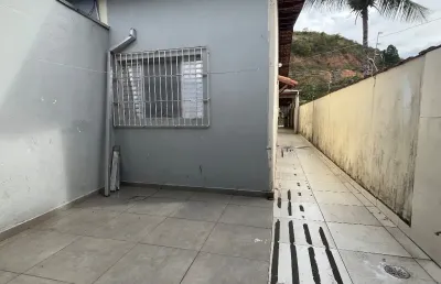 Linda casa com 2 quartos para locação na martim de sá em caraguatatuba sp