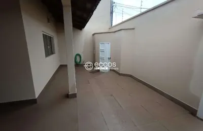 Casa para aluguel, 4 quartos, 1 suíte, 3 vagas, brasil - uberlândia/mg