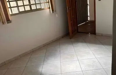 Casa para aluguel, 2 quartos, 1 vaga, bosque - araguari/mg