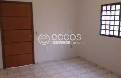 Casa à venda, 3 quartos, 2 vagas, granada - uberlândia/mg