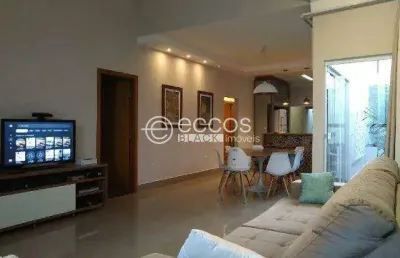 Casa em condomínio à venda, 4 quartos, 1 suíte, jardim holanda - uberlândia/mg