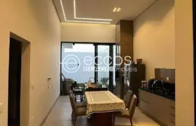 Casa à venda, 4 quartos, 1 suíte, 3 vagas, verde vida - uberlândia/mg