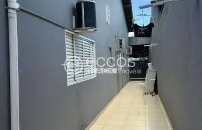 Casa à venda, 3 quartos, 1 suíte, 2 vagas, jardim europa - uberlândia/mg