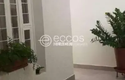 Casa à venda, 3 quartos, 1 suíte, 2 vagas, osvaldo rezende - uberlândia/mg