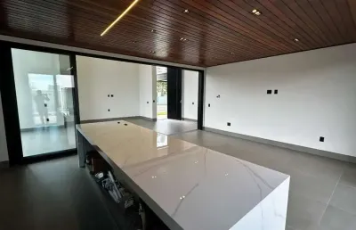 Casa em condomínio à venda, 4 quartos, 3 suítes, 2 vagas, laranjeiras - uberlândia/mg