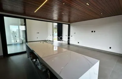 Casa em condomínio à venda, 4 quartos, 3 suítes, 2 vagas, laranjeiras - uberlândia/mg