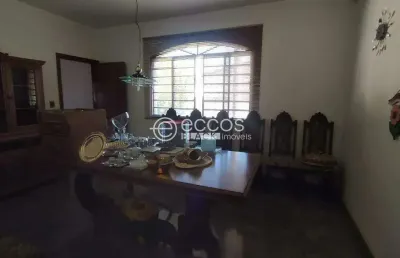 Casa à venda, 3 quartos, 1 suíte, 2 vagas, vigilato pereira - uberlândia/mg
