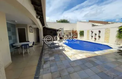 Casa à venda, 4 quartos, 1 suíte, 4 vagas, umuarama - uberlândia/mg