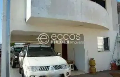 Casa à venda, 4 quartos, 3 suítes, 4 vagas, cidade jardim - uberlândia/mg