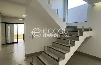 Casa à venda, 3 quartos, 1 suíte, 2 vagas, santa mônica - uberlândia/mg