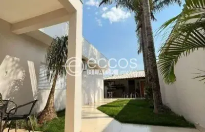 Casa à venda, 4 quartos, 4 suítes, 5 vagas, jardim karaíba - uberlândia/mg