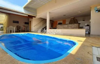 Casa à venda, 4 quartos, 2 suítes, 2 vagas, brasil - uberlândia/mg