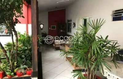 Casa à venda, 3 quartos, 1 suíte, 5 vagas, pacaembu - uberlândia/mg