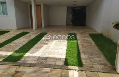 Casa à venda, 4 quartos, 4 suítes, 4 vagas, santa mônica - uberlândia/mg