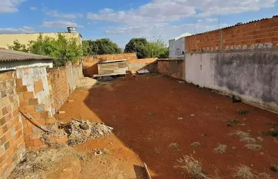 Terreno à venda na Rua Serra do Caparaó, --, São Jorge, Uberlândia