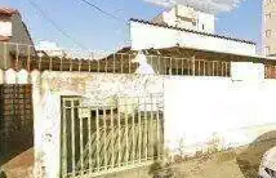 Terreno à venda na Rua Nelson de Oliveira, --, Santa Mônica, Uberlândia