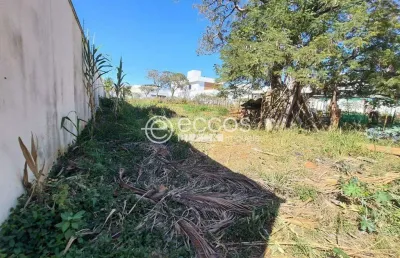 Terreno à venda na Rua Caracuri, --, Jardim Karaíba, Uberlândia