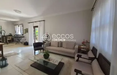 Casa à venda, 3 quartos, 1 suíte, 4 vagas, cidade jardim - uberlândia/mg