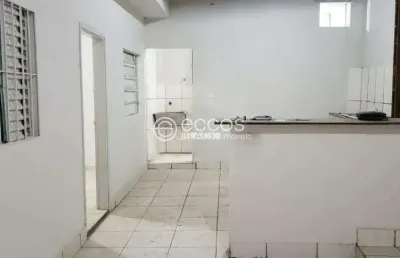 Casa à venda, 2 quartos, 4 vagas, osvaldo rezende - uberlândia/mg
