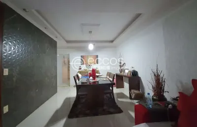 Casa à venda, 2 quartos, 2 suítes, 4 vagas, jardim holanda - uberlândia/mg