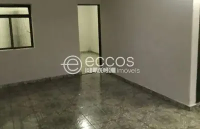 Casa com 5 quartos à venda na Avenida Monsenhor Eduardo, --, Bom Jesus, Uberlândia