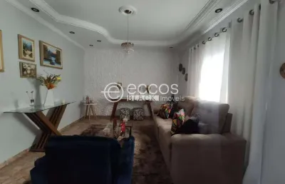 Casa à venda, 3 quartos, 1 suíte, 4 vagas, jardim patrícia - uberlândia/mg