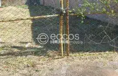 Terreno à venda na Rua Espírito Santo, --, Brasil, Uberlândia
