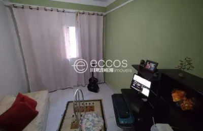 Casa à venda, 3 quartos, 1 suíte, 6 vagas, cidade jardim - uberlândia/mg