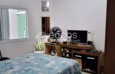 Casa à venda, 3 quartos, 1 suíte, 2 vagas, alto umuarama - uberlândia/mg