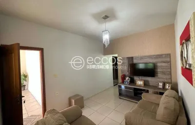 Casa à venda, 3 quartos, 1 suíte, 2 vagas, lagoinha - uberlândia/mg