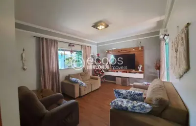 Casa à venda, 3 quartos, 1 suíte, 2 vagas, alto umuarama - uberlândia/mg