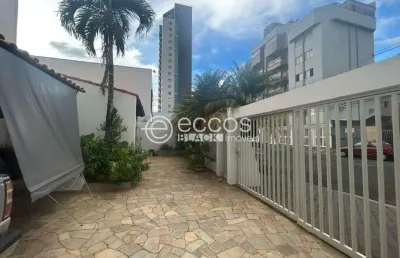 Casa à venda, 4 quartos, 1 suíte, 5 vagas, saraiva - uberlândia/mg