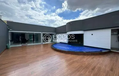 Casa à venda, 3 quartos, 3 suítes, 5 vagas, brasil - uberlândia/mg