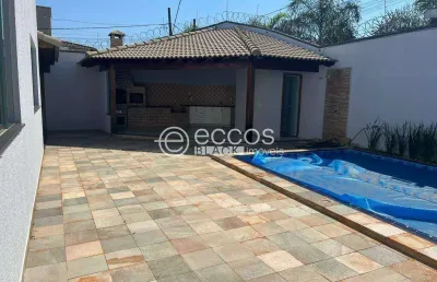 Casa à venda, 4 quartos, 3 suítes, 3 vagas, alto umuarama - uberlândia/mg