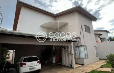 Casa à venda, 4 quartos, 3 vagas, jardim karaíba - uberlândia/mg