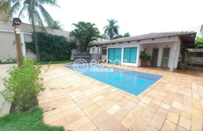 Casa para aluguel, 4 quartos, 2 suítes, 5 vagas, morada da colina - uberlândia/mg