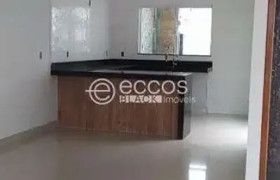 Casa à venda, 3 quartos, 1 suíte, 2 vagas, laranjeiras - uberlândia/mg