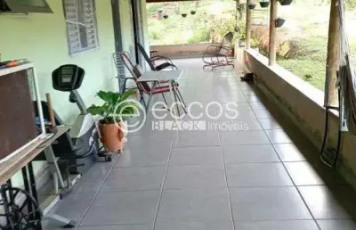 Chácara à venda, 4 quartos, 1 suíte, área rural de araguari - araguari/mg