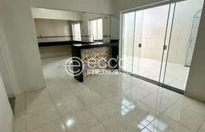 Apartamento à venda, 3 quartos, 1 suíte, 1 vaga, brasil - uberlândia/mg