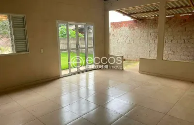 Casa à venda, 3 quartos, 6 vagas, vieno - araguari/mg
